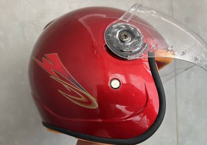 Детска каска отворена червена