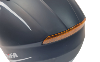 Мото каска шлем  черна за мотор скутер