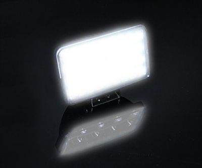 ИЗЧЕРПАНИ! К-т диодни халогени с две светлини