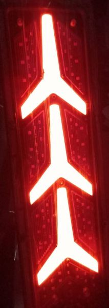 УНИВЕРСАЛНИ СТОПОВЕ К-КТ - 85 LED  12 / 24V