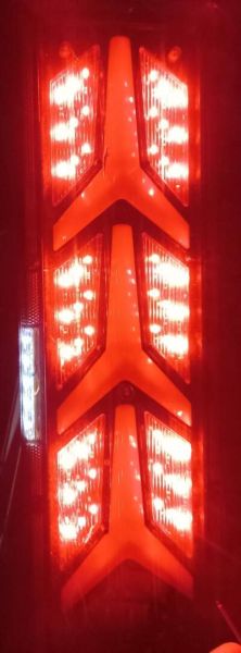 УНИВЕРСАЛНИ СТОПОВЕ К-КТ - 85 LED  12 / 24V