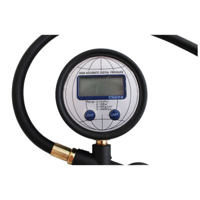 Пистолет с дигитален манометър за помпене на гуми