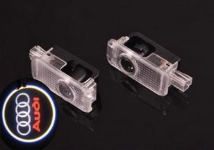 Лого проектор на мястото на плафона на вратата – AUDI