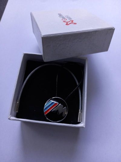 Луксозен ключодържател в кутия M-POWER