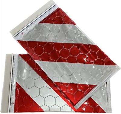 Светлоотразителна табела за падащ борд